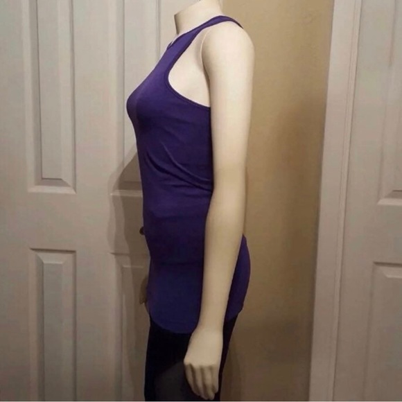 Lululemon Seamlessly Covered Tank 6 #6-08 - Picture 6 of 10